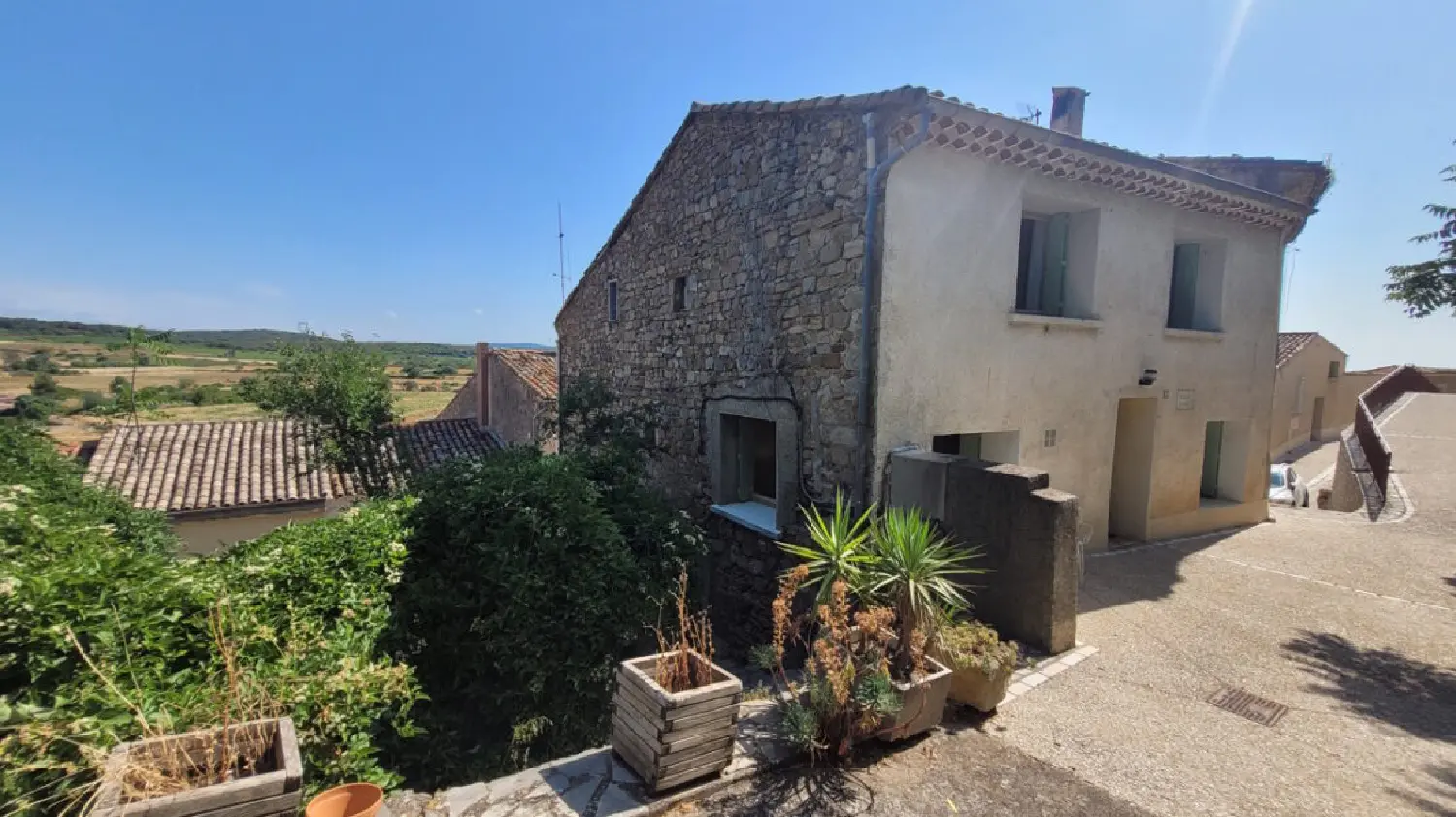  for sale house Pouzolles Hérault 1