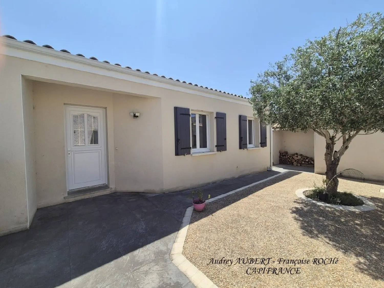  for sale house Puy-du-Lac Charente-Maritime 2