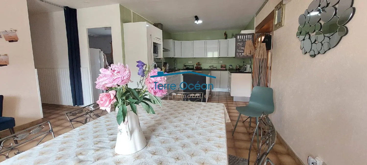  te koop huis Saint-Bonnet-sur-Gironde Charente-Maritime 2