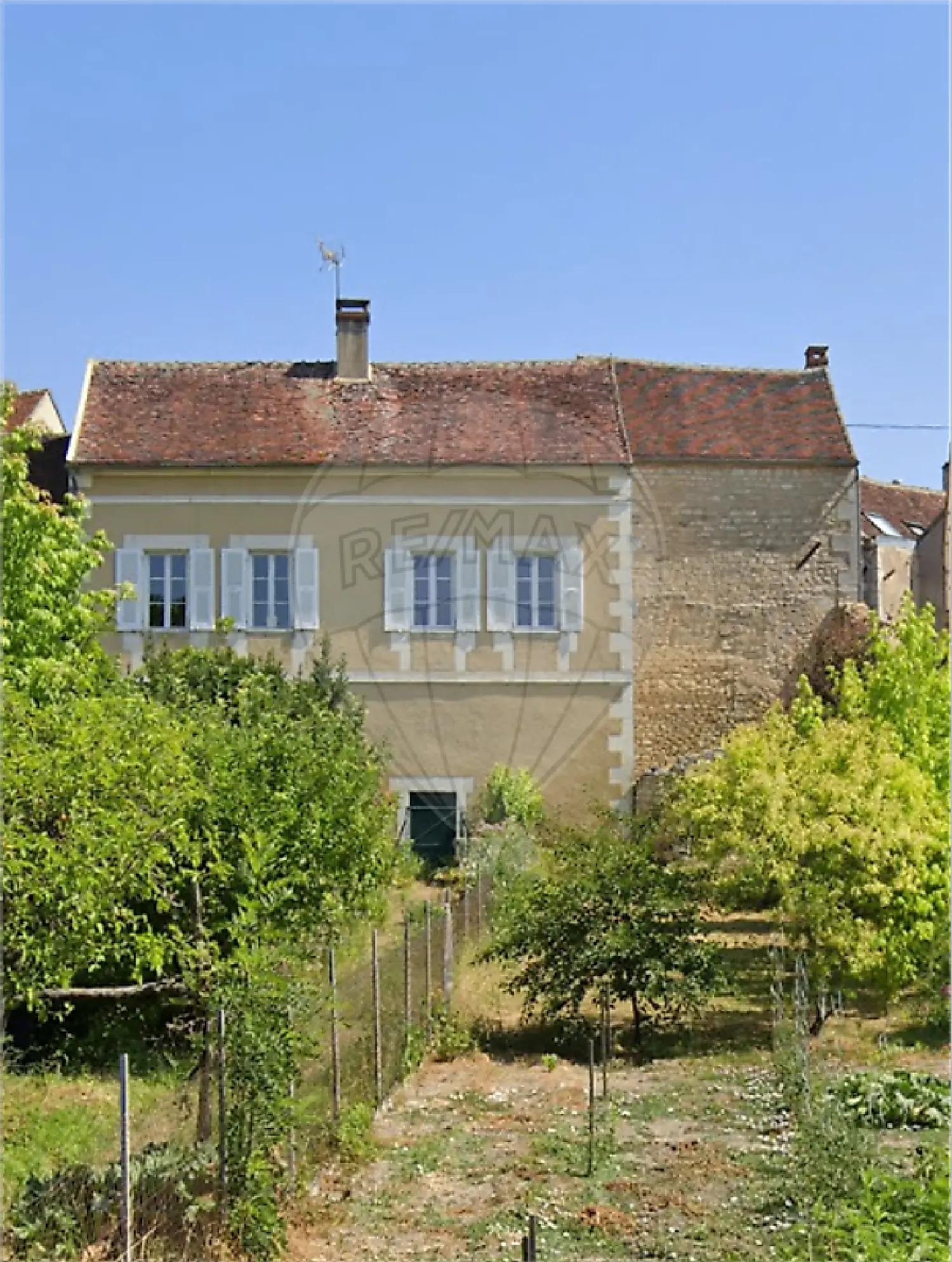  for sale house Saint-Bris-le-Vineux Yonne 1