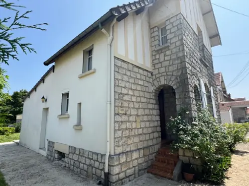 Saint-Dizier Haute-Marne huis foto 7106370