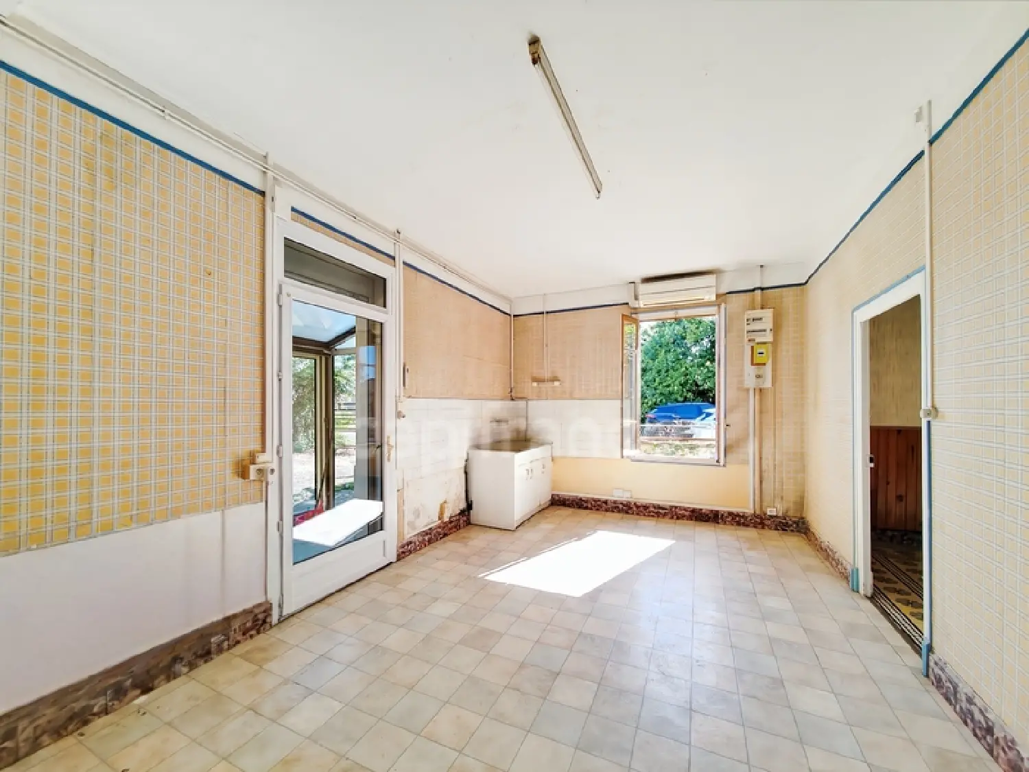  à vendre maison Saint-Germain-du-Plain Saône-et-Loire 3