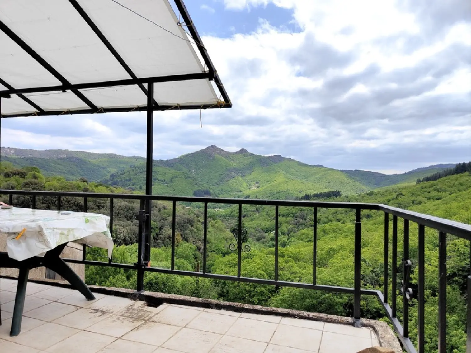  à vendre maison Saint-Gervais-sur-Mare Hérault 1