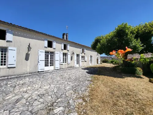 Saint-Hilaire-de-Villefranche Charente-Maritime maison foto 7111489