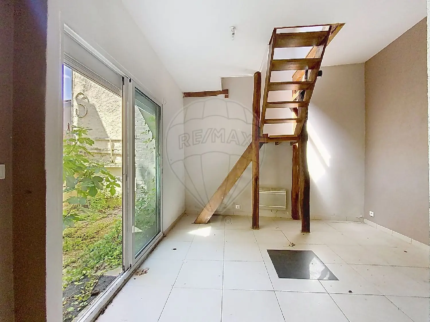  for sale house Saint-Julien-du-Sault Yonne 5