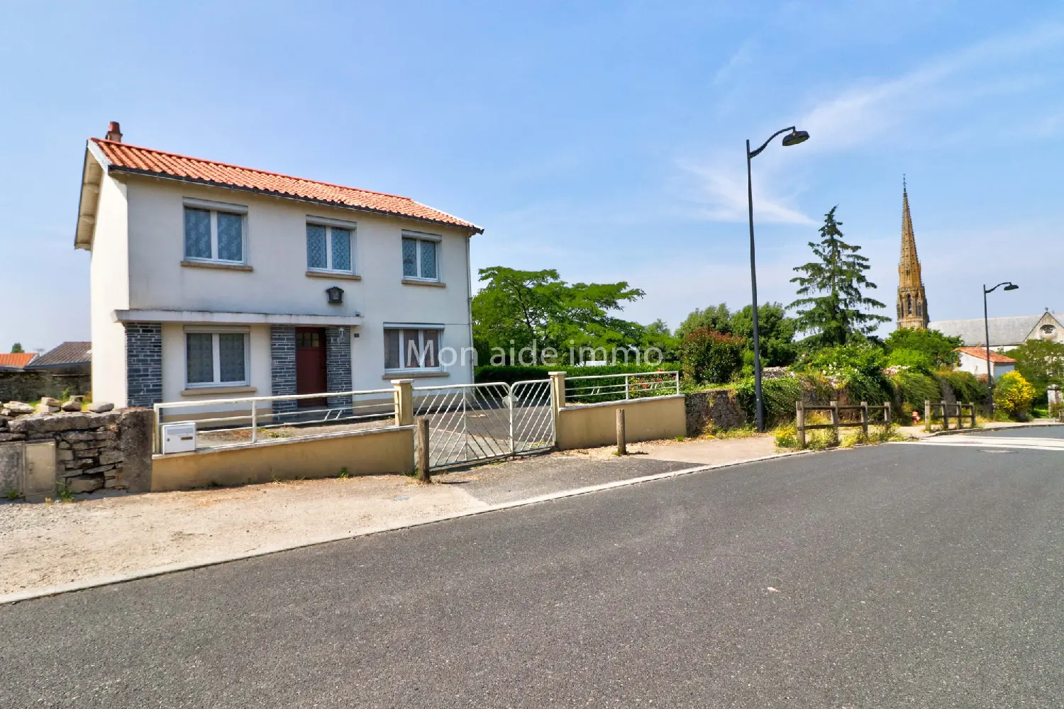  for sale house Saint-Laurent-sur-Sèvre Vendée 1