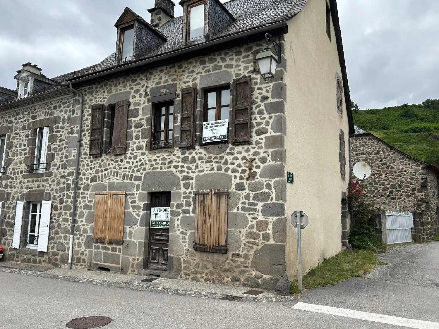  for sale house Saint-Martin-Valmeroux Cantal 1