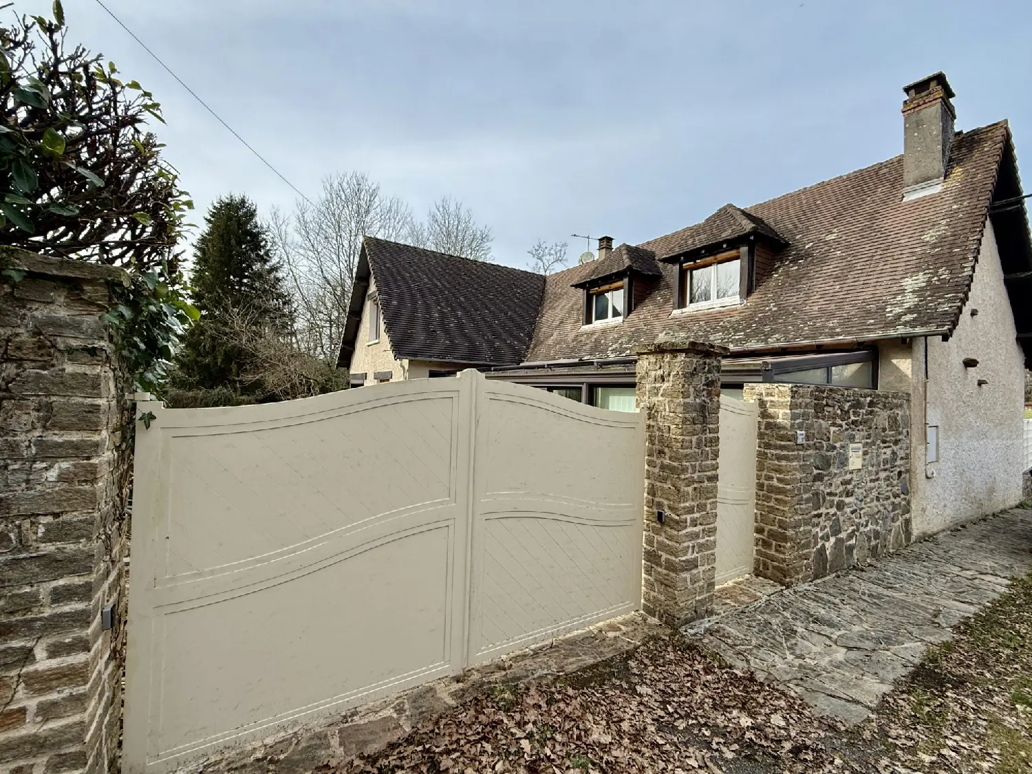  en venta casa Saint-Paul-la-Roche Dordoña 1