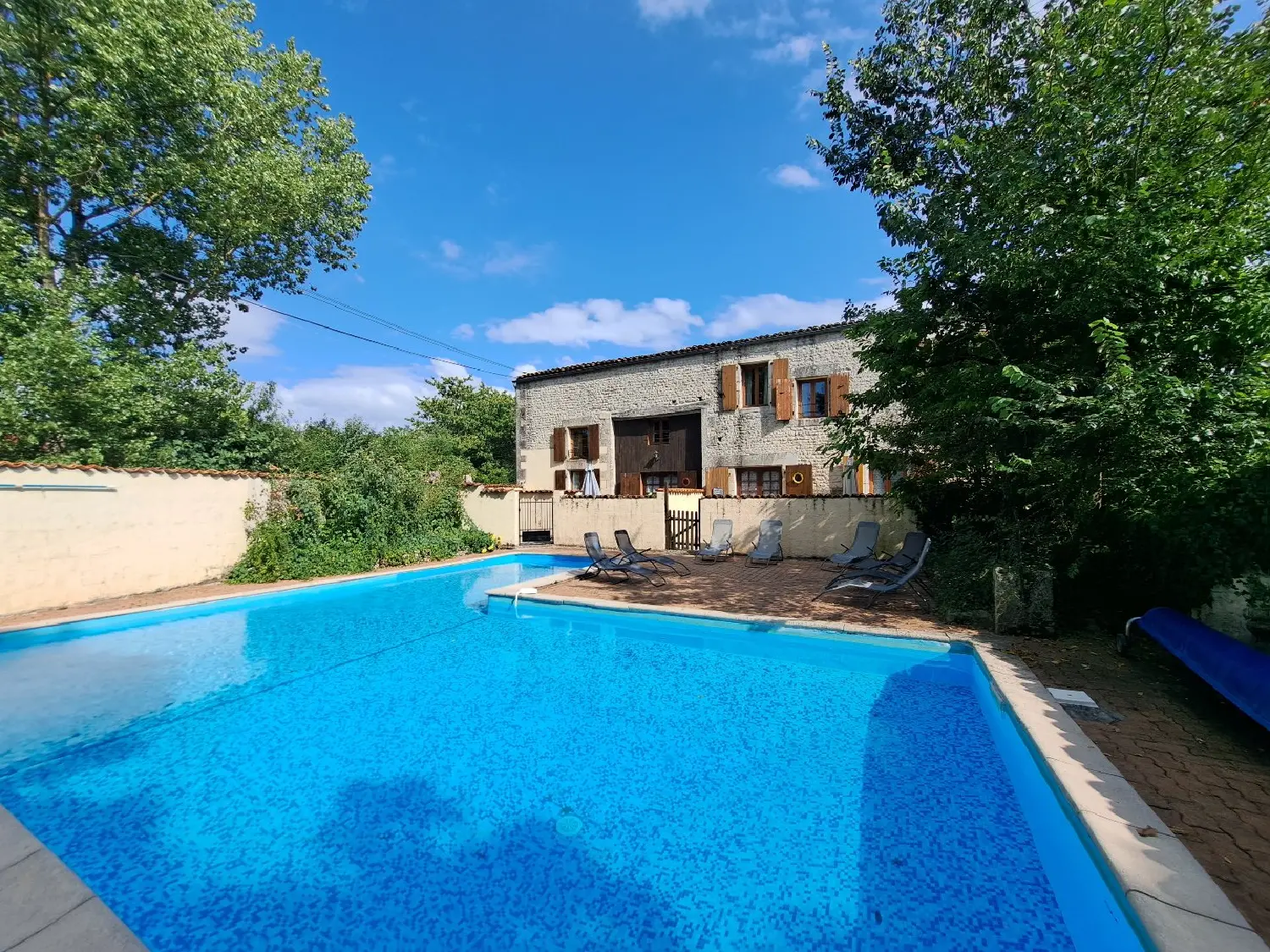 en venta casa Saint-Pierre-de-Juillers Charente-Maritime 2