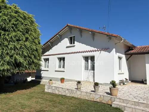 Salies-de-Béarn Pyrénées-Atlantiques huis foto 7111909