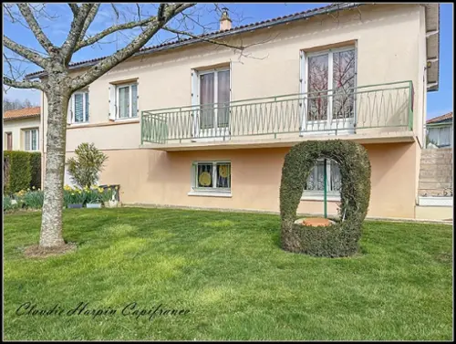Secondigny Deux-Sèvres huis foto 7115426