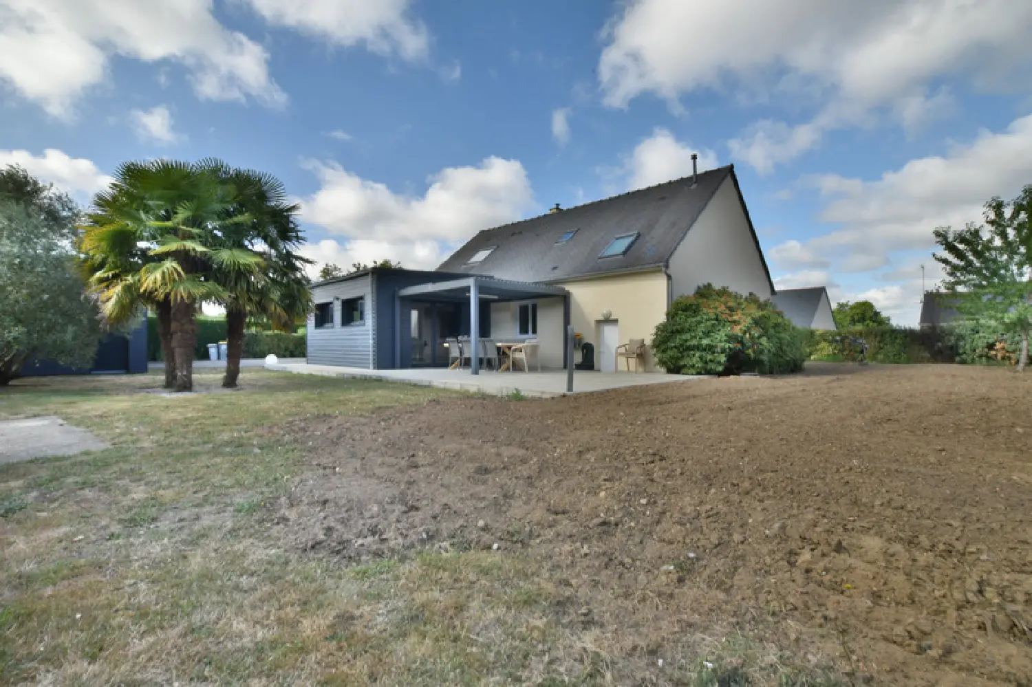  for sale house Seiches-sur-le-Loir Maine-et-Loire 1