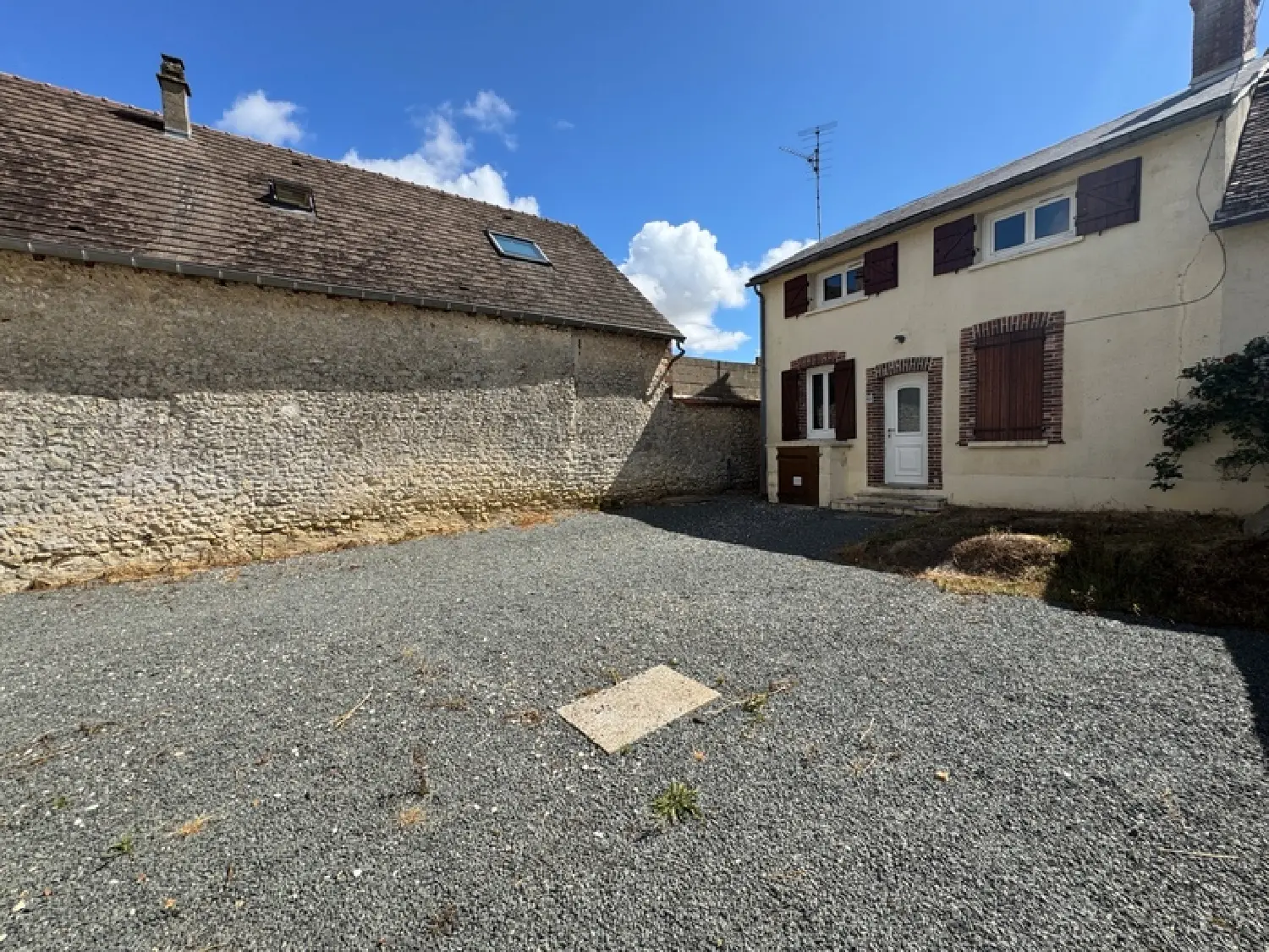  te koop huis Sours Eure-et-Loir 1