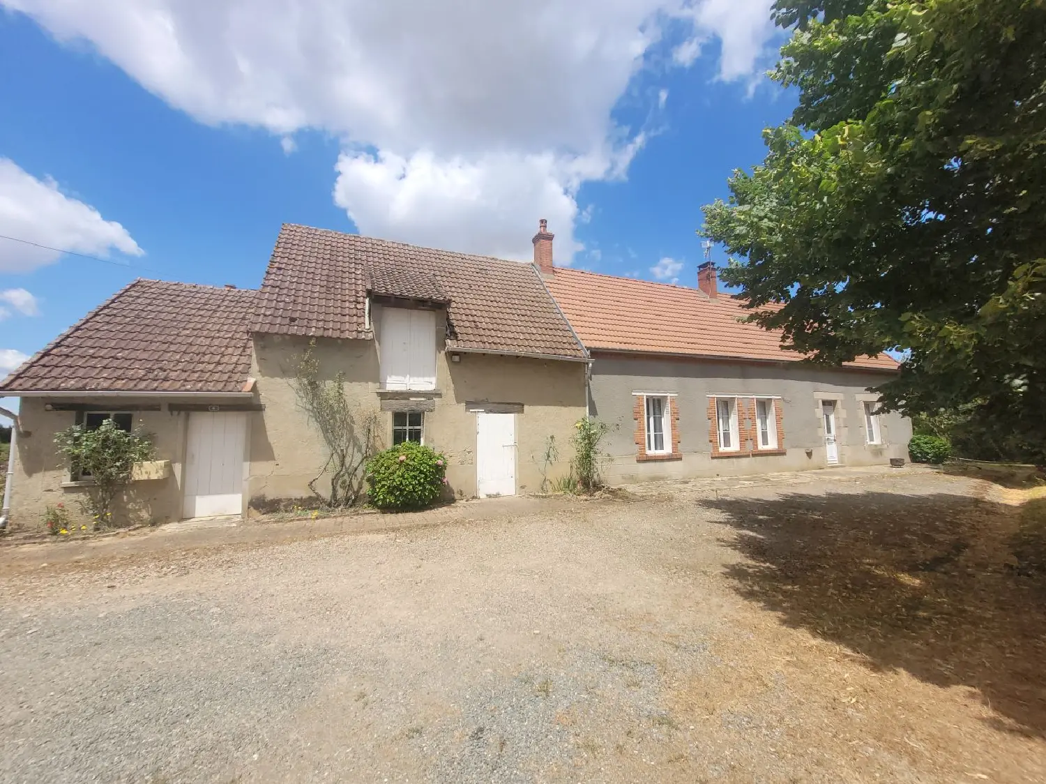  for sale house Vijon Indre 1