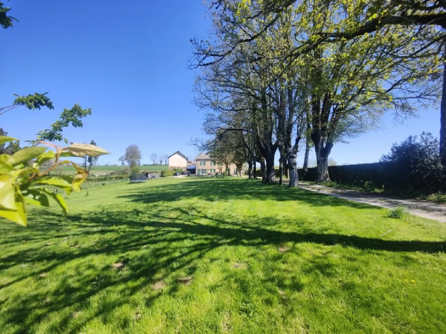  te koop herenhuis Baraqueville Aveyron 1