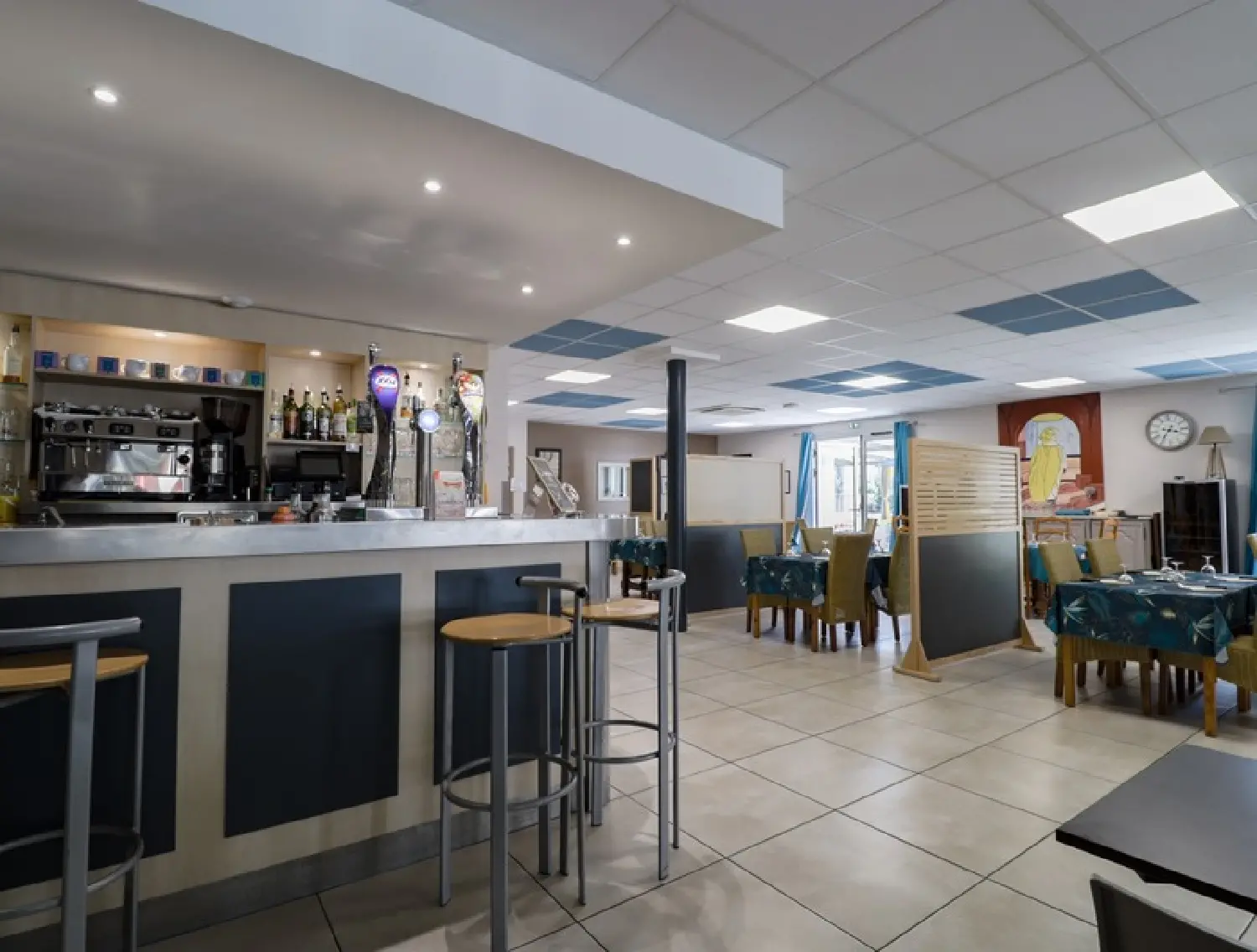  for sale restaurant Saint-Amans-Valtoret Tarn 1