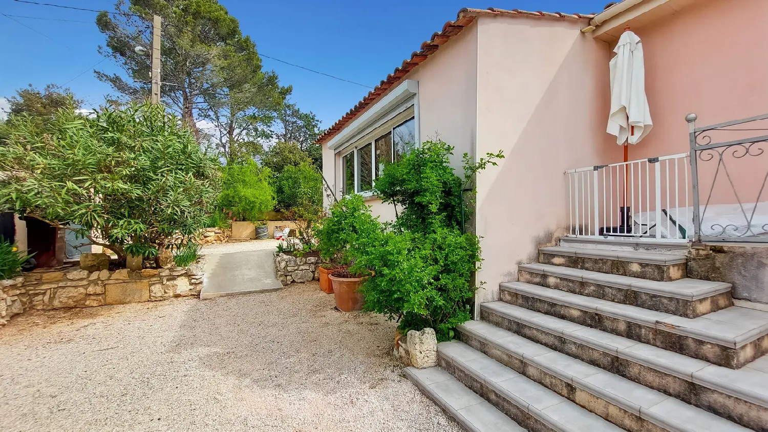  te koop villa Flaux Gard 8