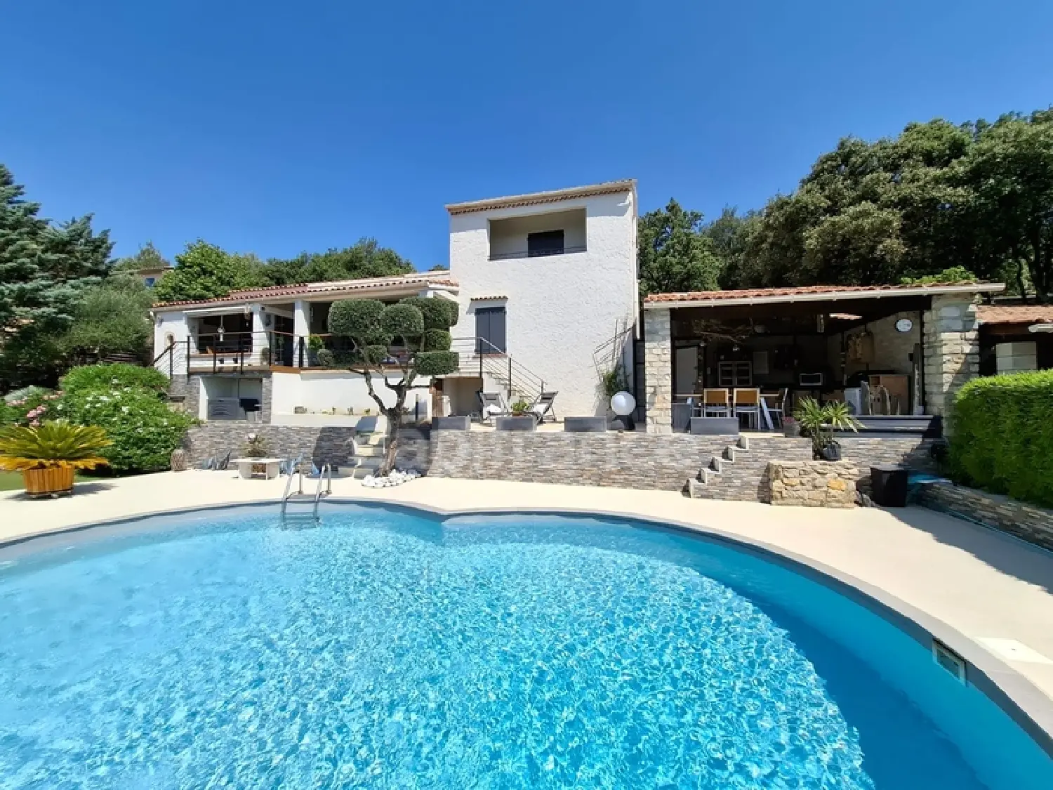  en venta villa Sainte-Anastasie-sur-Issole Var 1