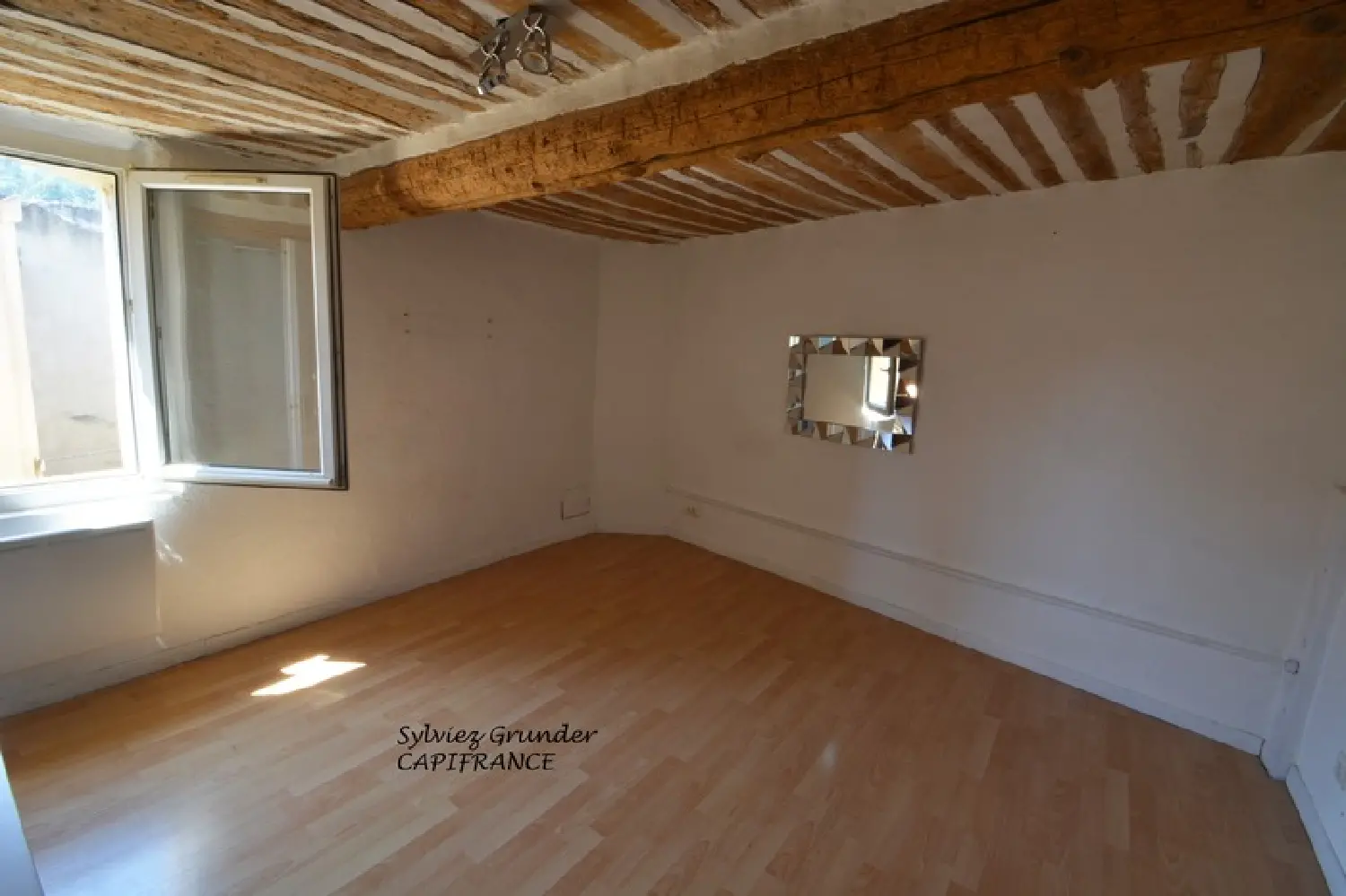  à vendre maison de village Alleins Bouches-du-Rhône 5