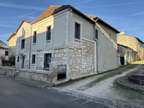 Bourdeilles Dordogne Dorfhaus Bild 7106553