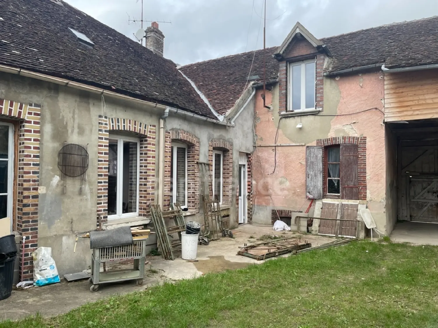  à vendre maison de village Brienon-sur-Armançon Yonne 2