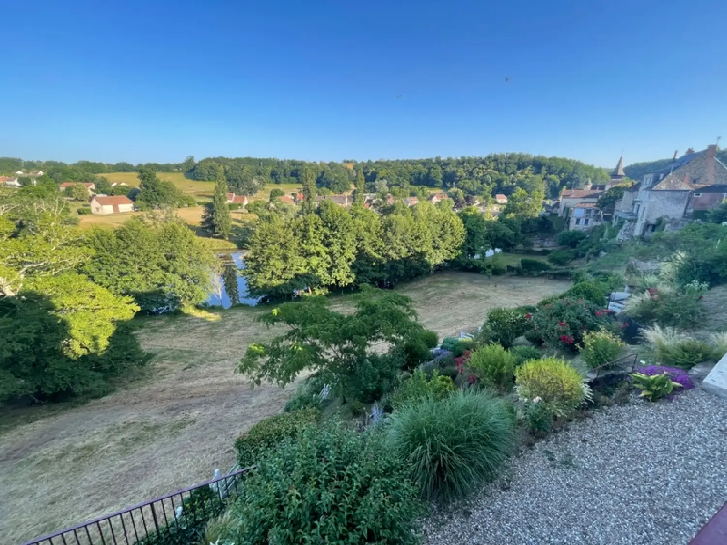  à vendre maison de village La Celle-Dunoise Creuse 2