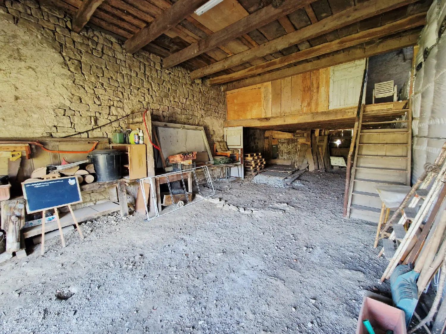  à vendre maison de village Neuvelle-lès-Voisey Haute-Marne 8