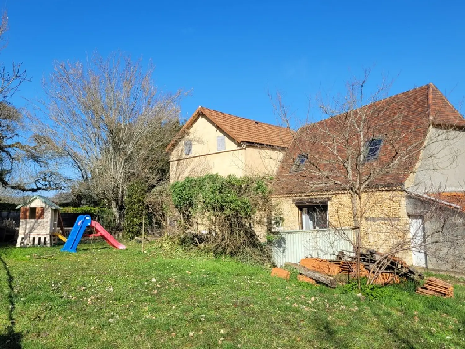  à vendre maison de village Sainte-Foy-de-Longas Dordogne 2