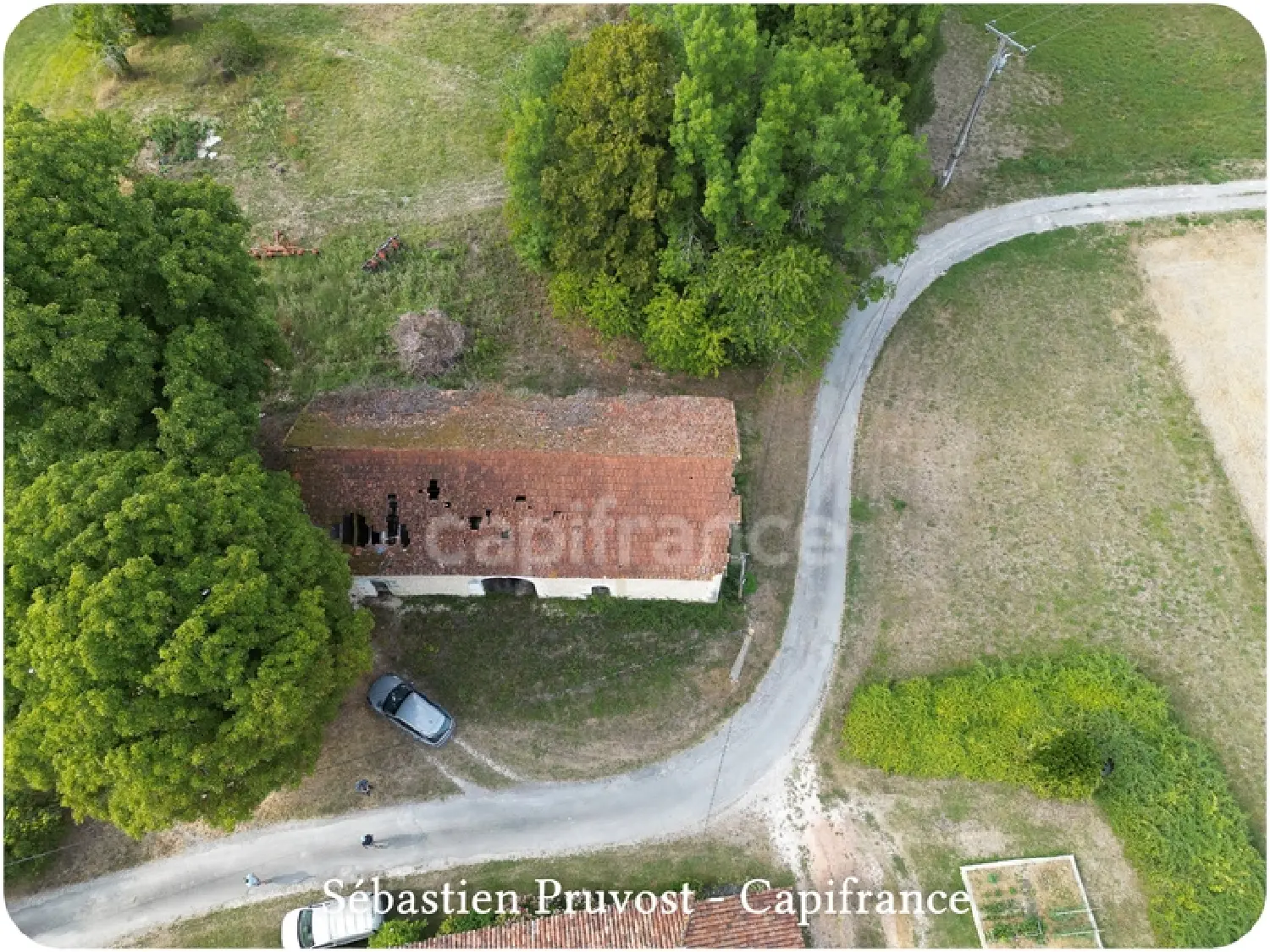  te koop schuur Biras Dordogne 1