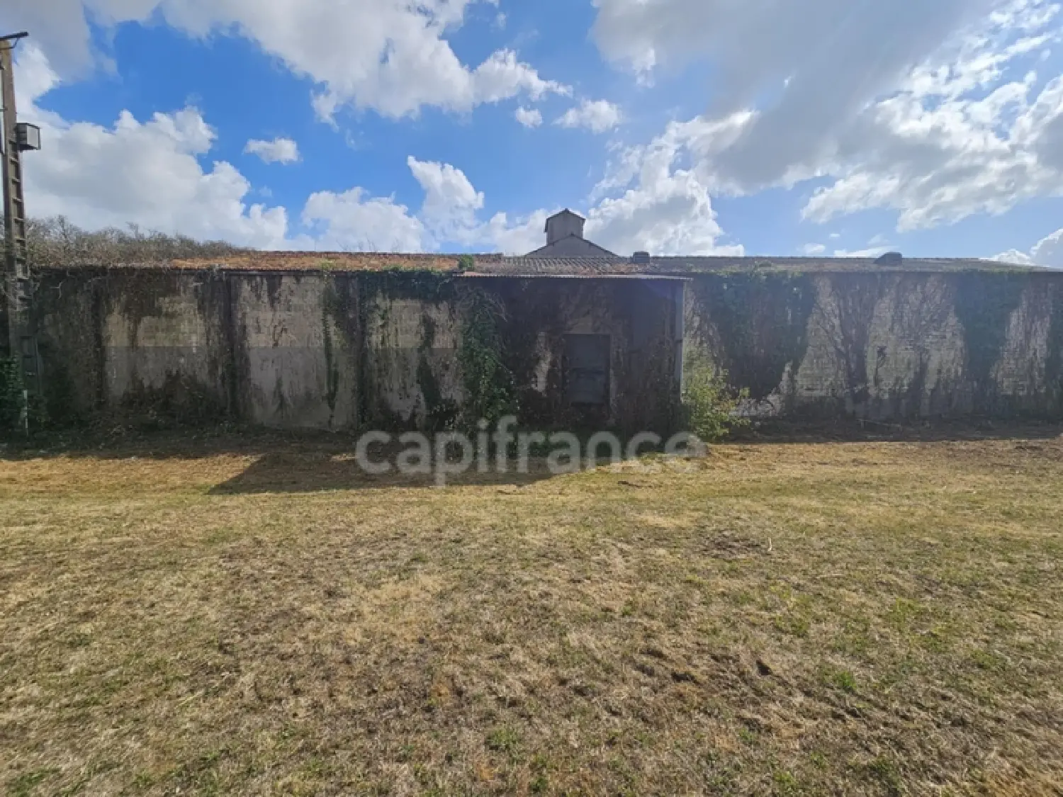  te koop schuur Marsais Charente-Maritime 2