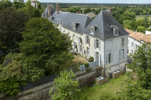 Saintes Charente-Maritime castle foto 7117478
