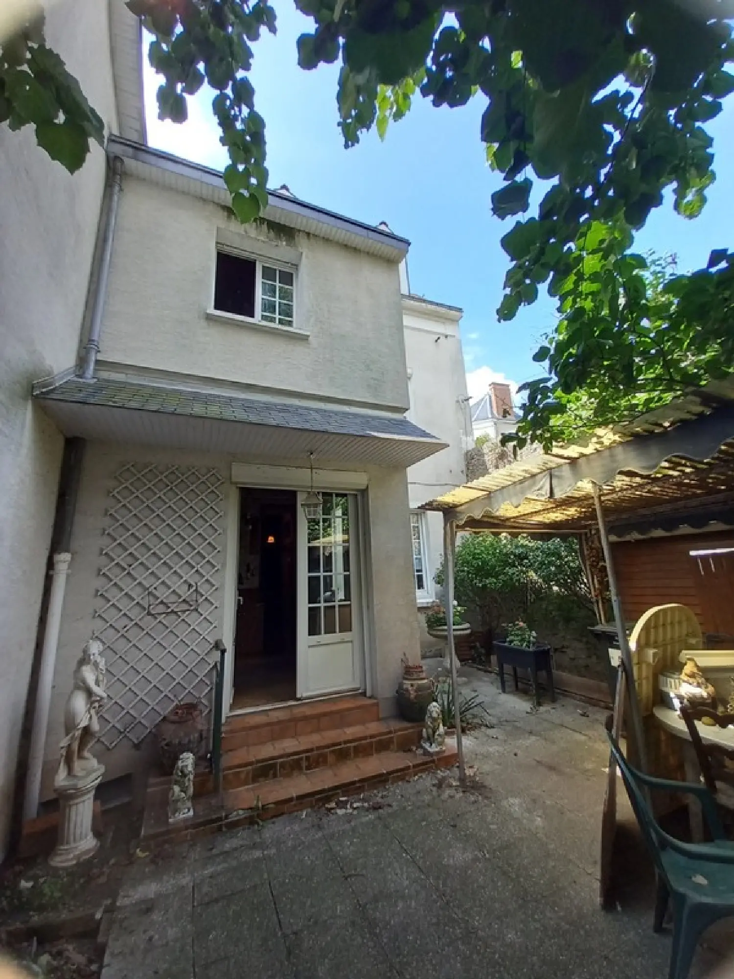  te koop stadshuis Laval Mayenne 1