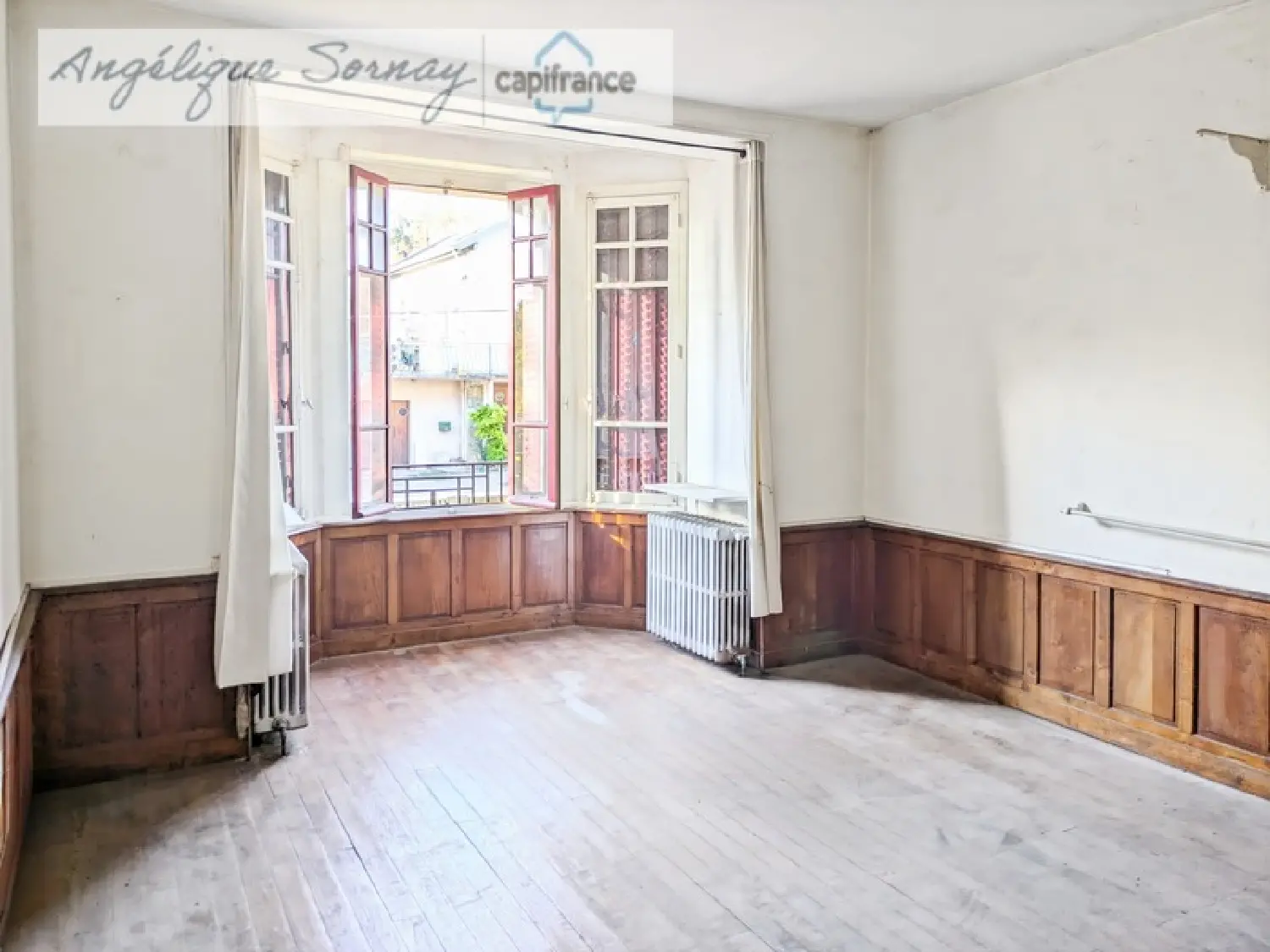  te koop stadshuis Lons-le-Saunier Jura 4