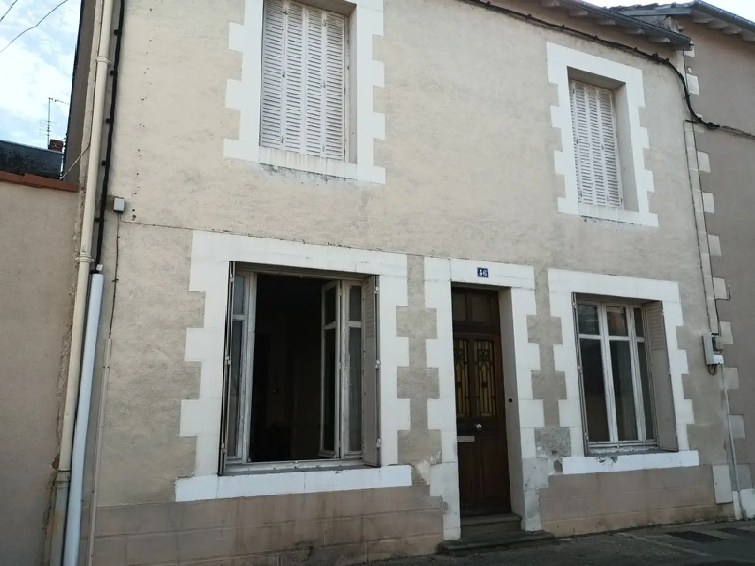  à vendre maison de ville Montmorillon Vienne 2
