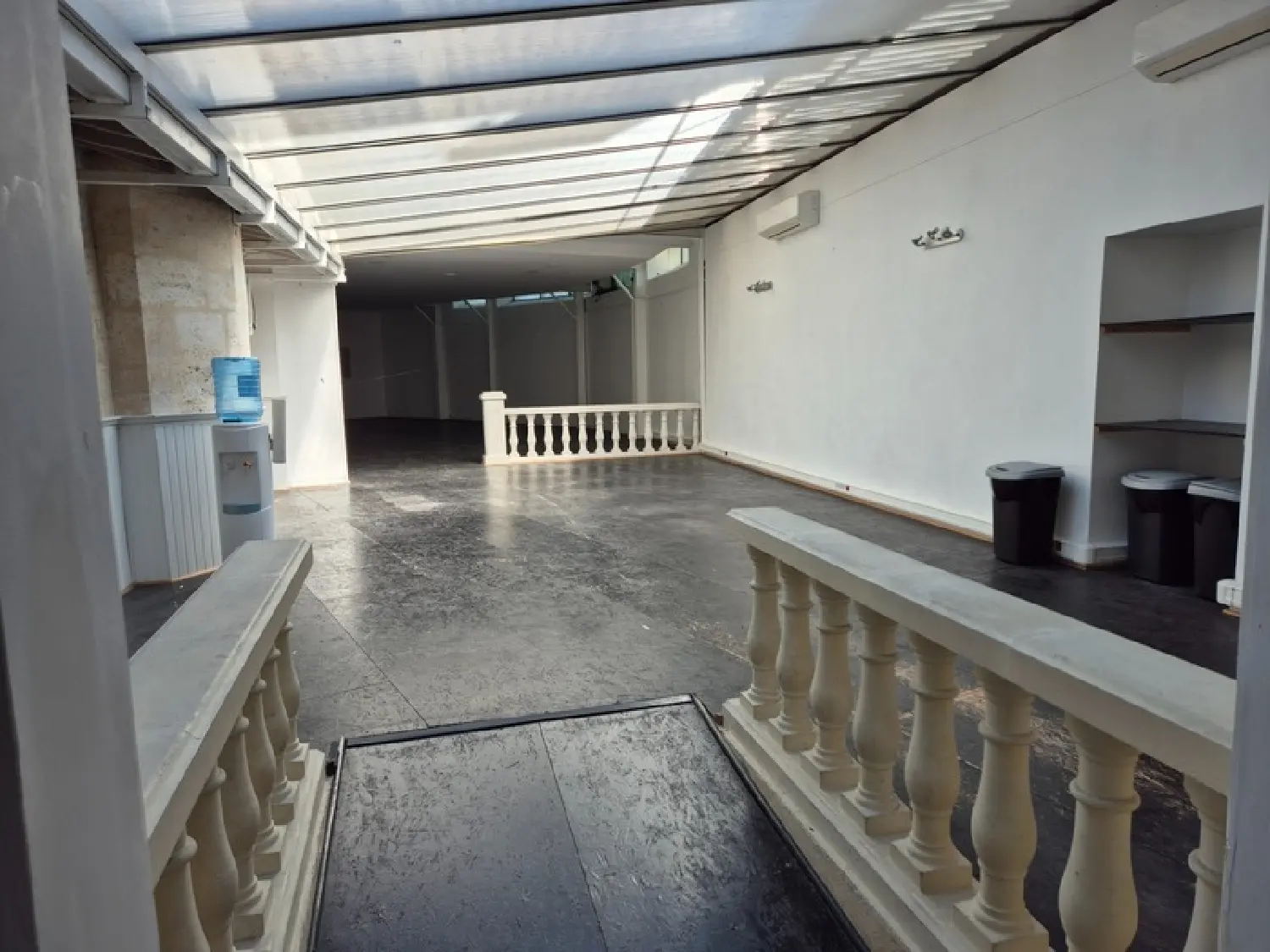  te koop bedrijfsruimte/ kantoor Angoulême Charente 2