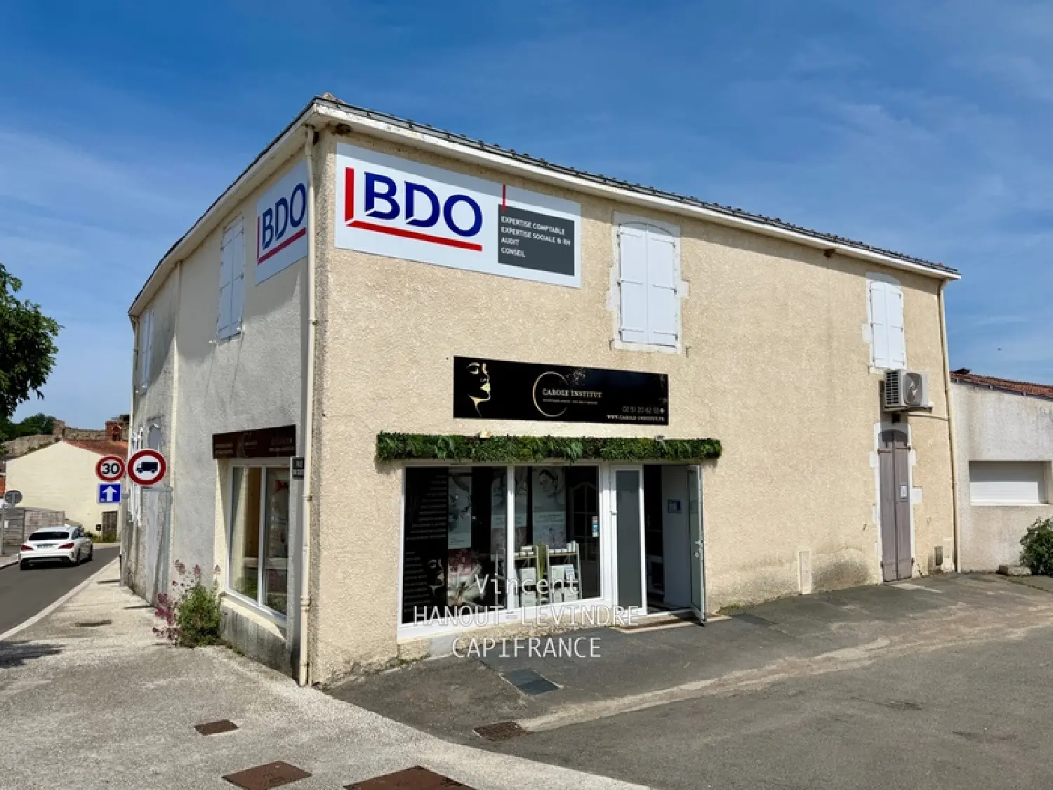 en venta local comercial Grosbreuil Vendée 2