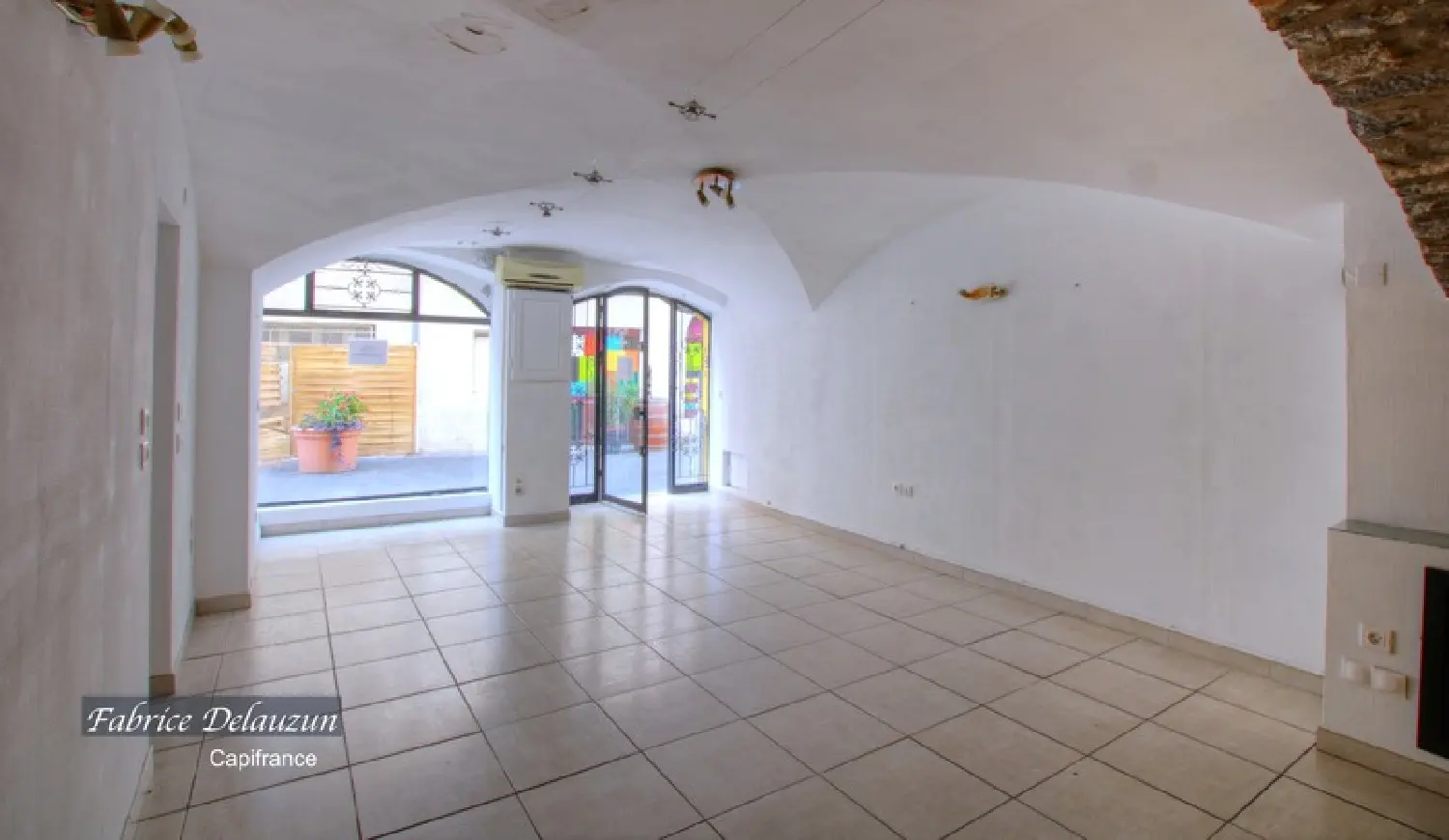  for sale commercial Saint-Ambroix Gard 1