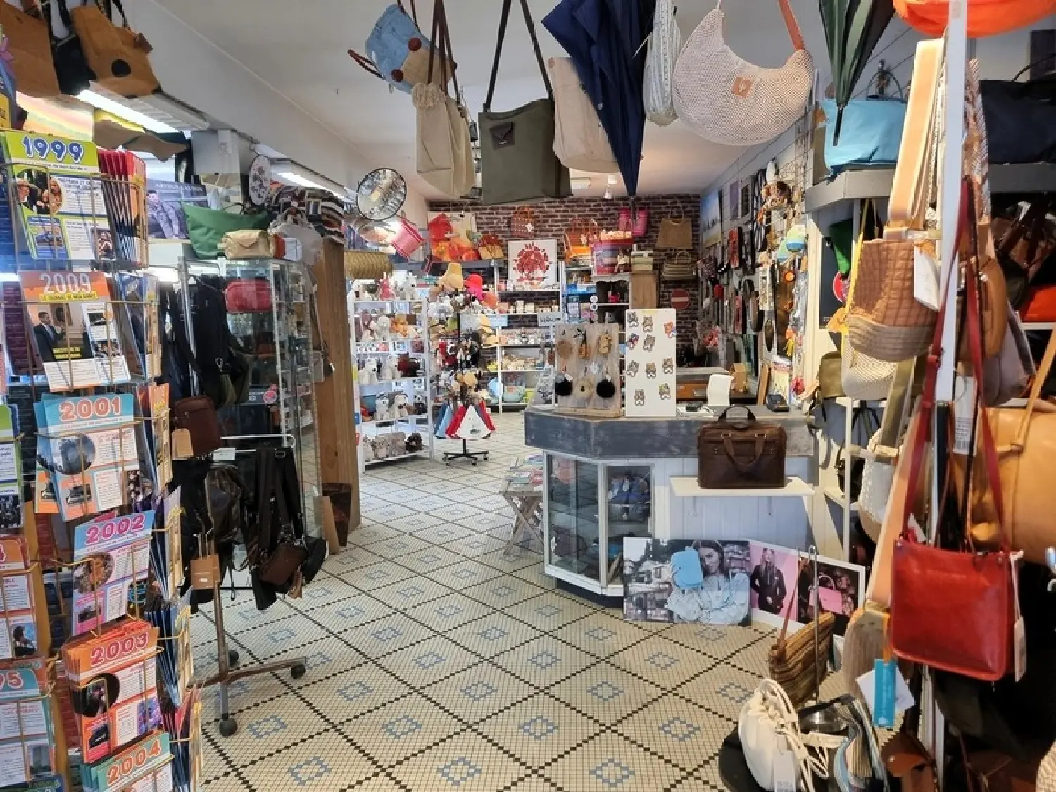  à vendre commerce Saint-Pierre-d'Oléron Charente-Maritime 2