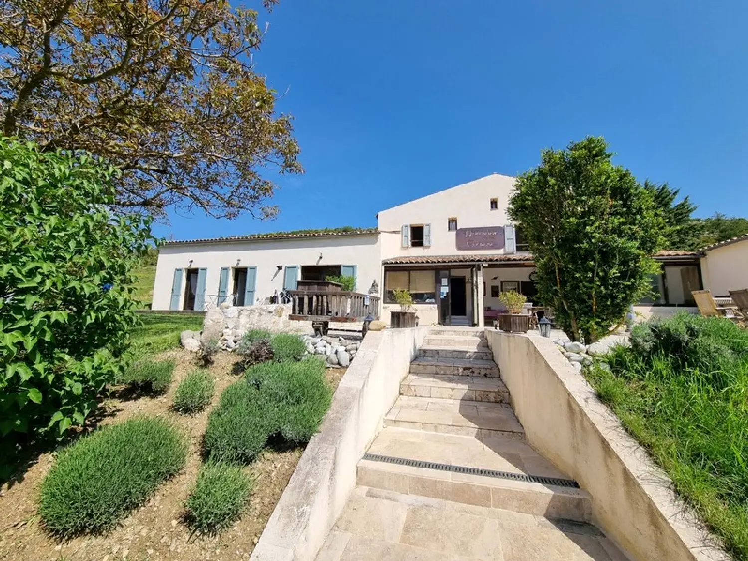  te koop landgoed Chasteuil Alpes-de-Haute-Provence 2