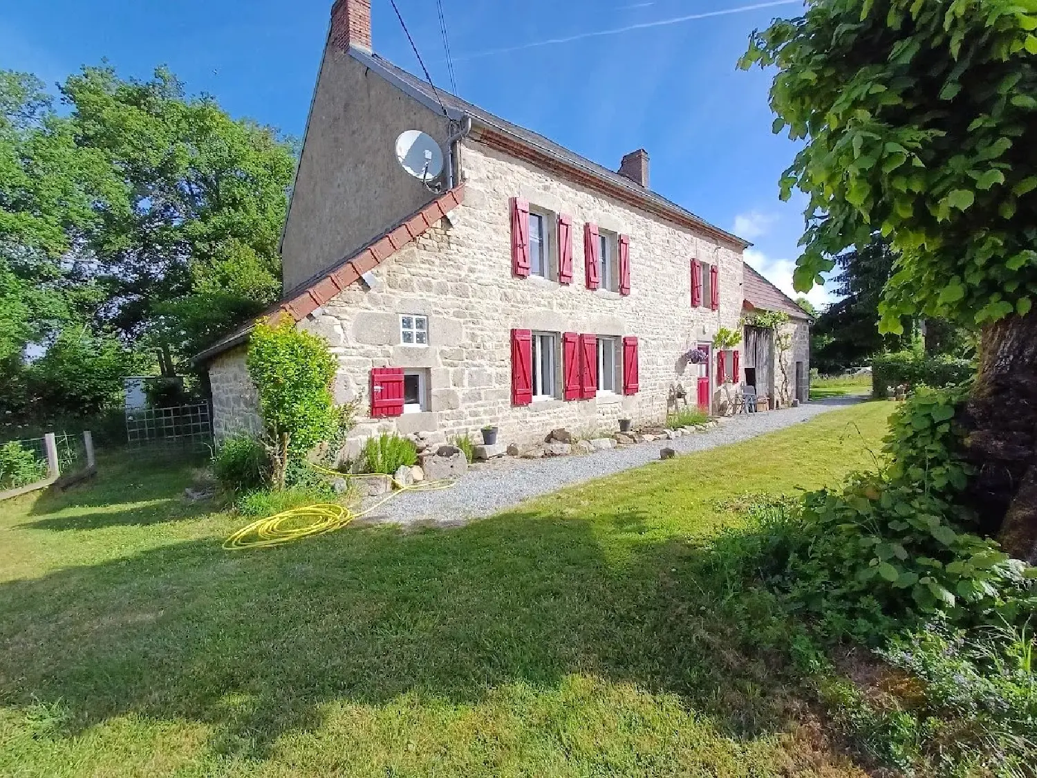  à vendre ferme Chénérailles Creuse 1