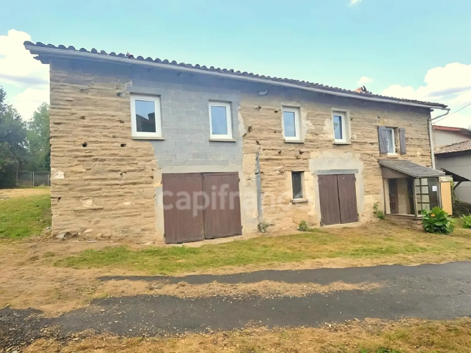  en venta casa rústica Escoutoux Puy-de-Dôme 2