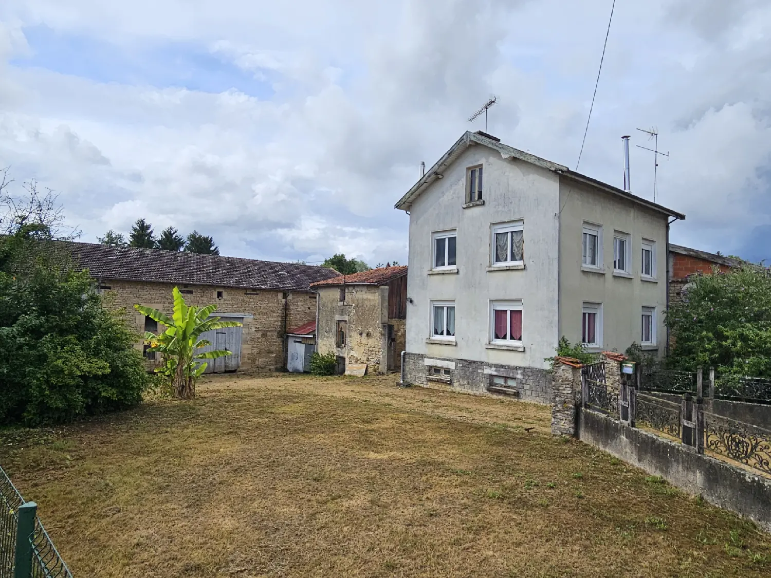  te koop boerderij Louvemont Haute-Marne 2