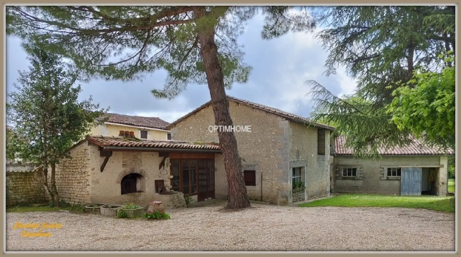  te koop boerderij Saint-Eutrope Charente 1