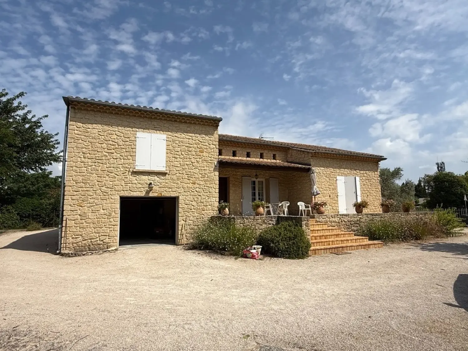  te koop huis Althen-des-Paluds Vaucluse 2