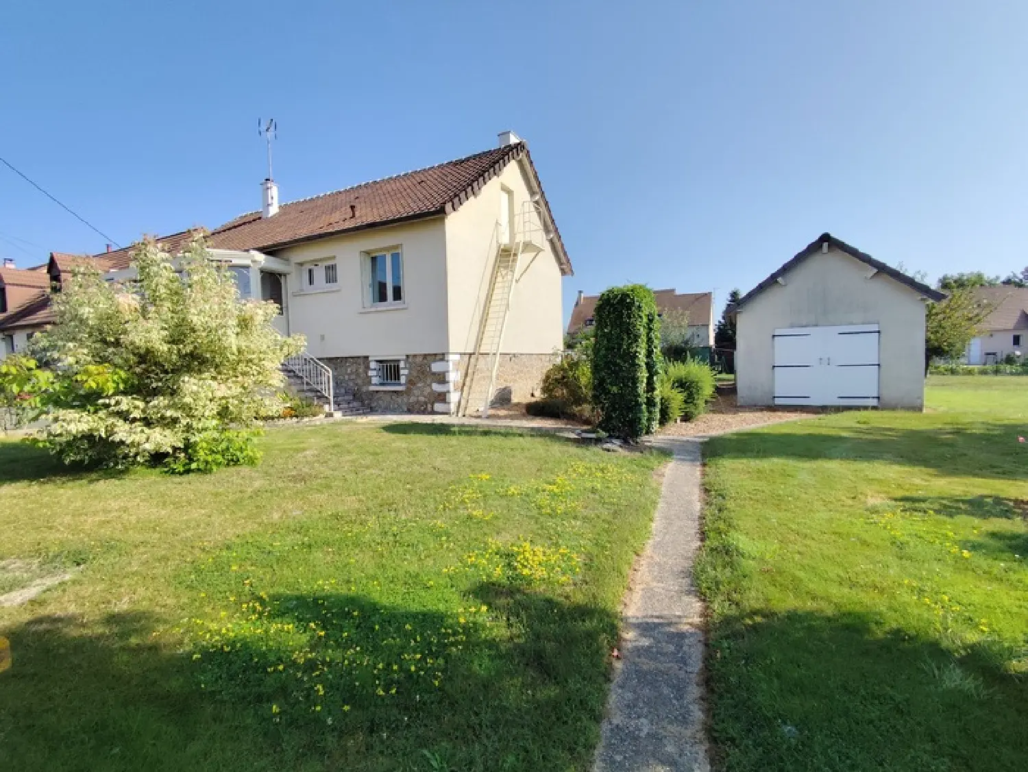  te koop huis Bessé-sur-Braye Sarthe 2