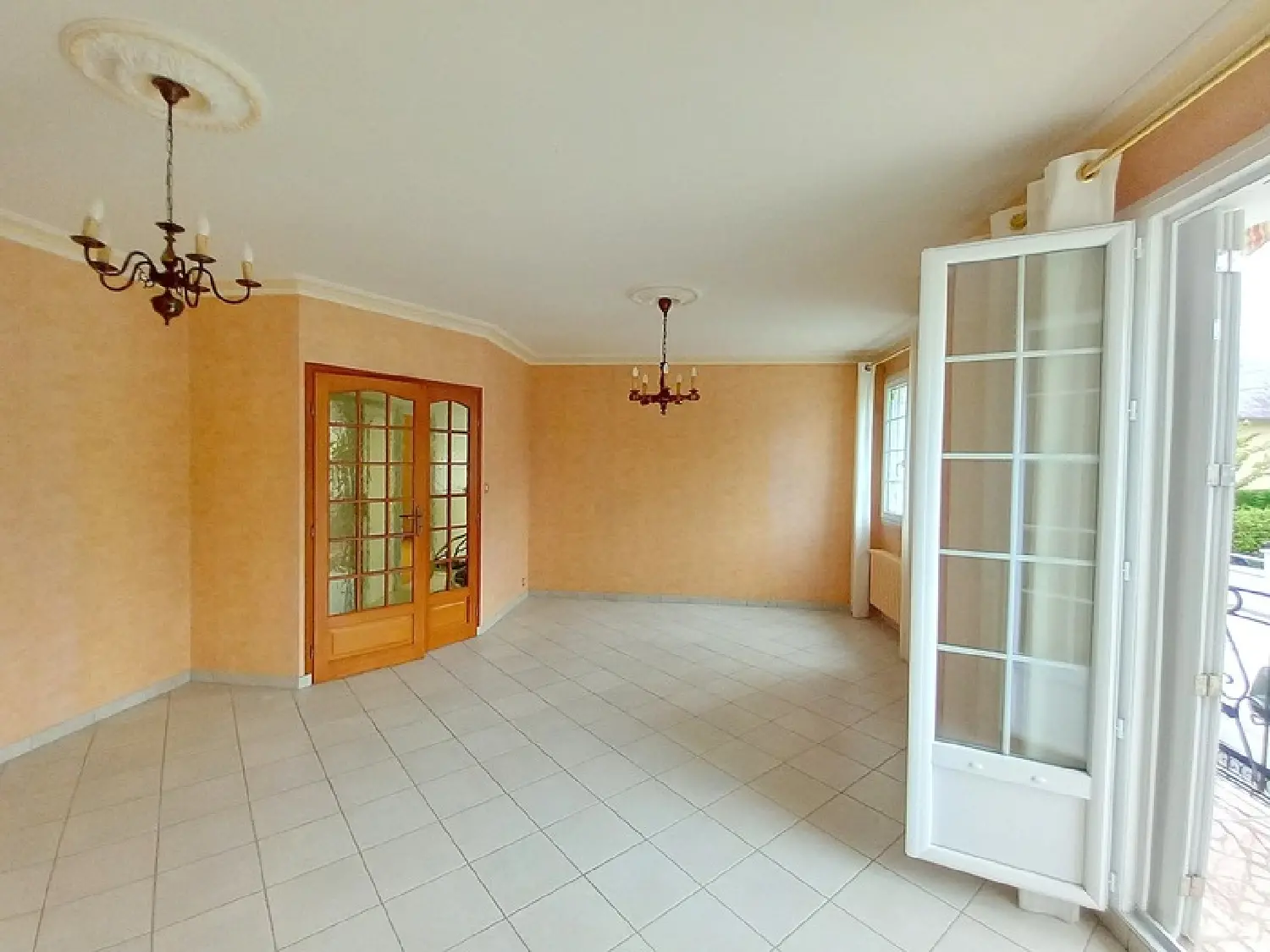  for sale house Bonchamp-lès-Laval Mayenne 5