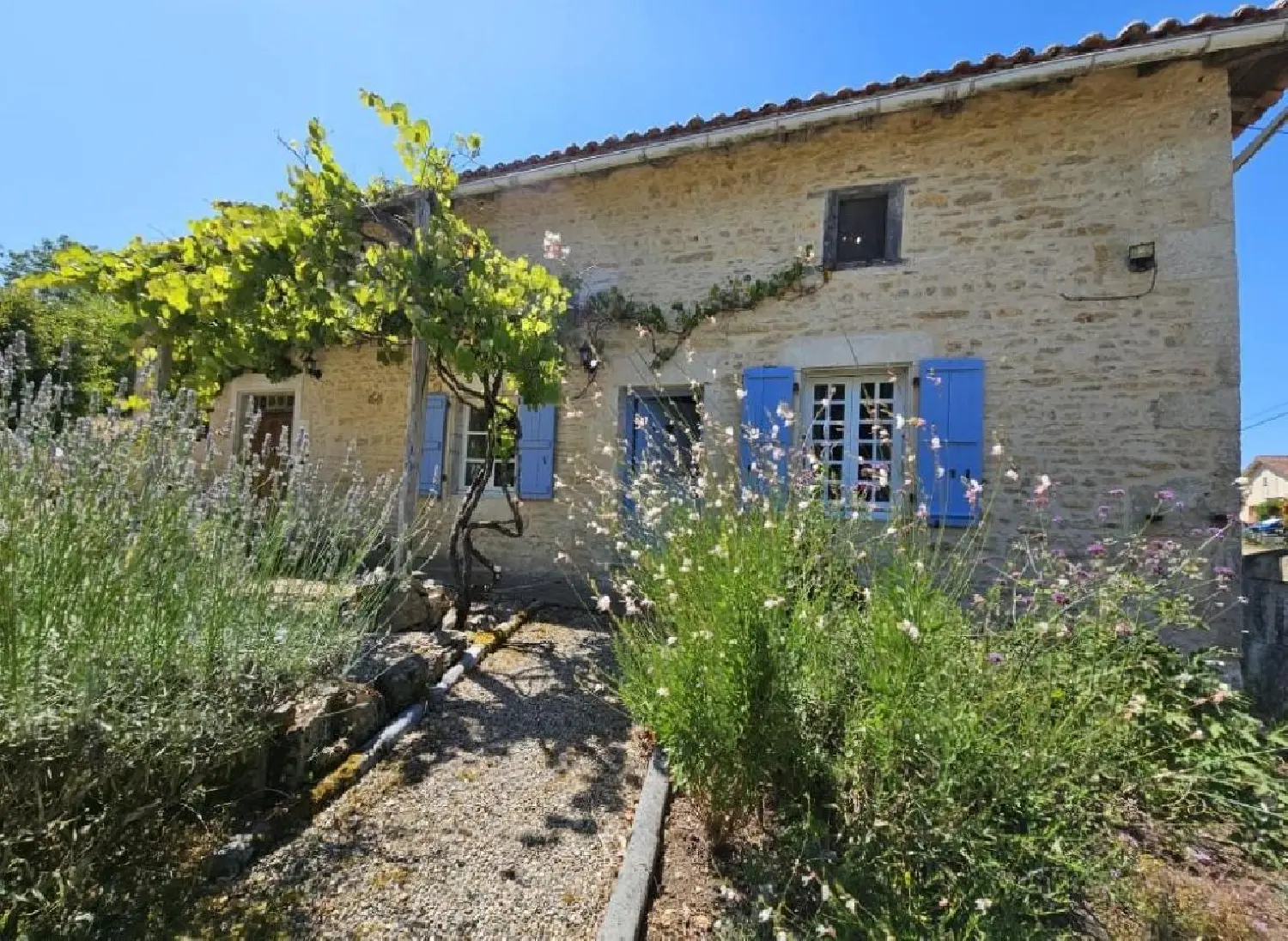  à vendre maison Champagne-Mouton Charente 3
