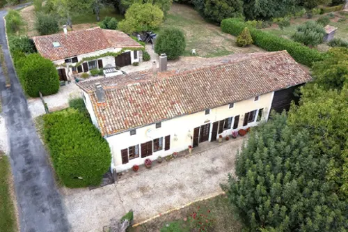 Clussais-la-Pommeraie Deux-Sèvres huis foto 7126451