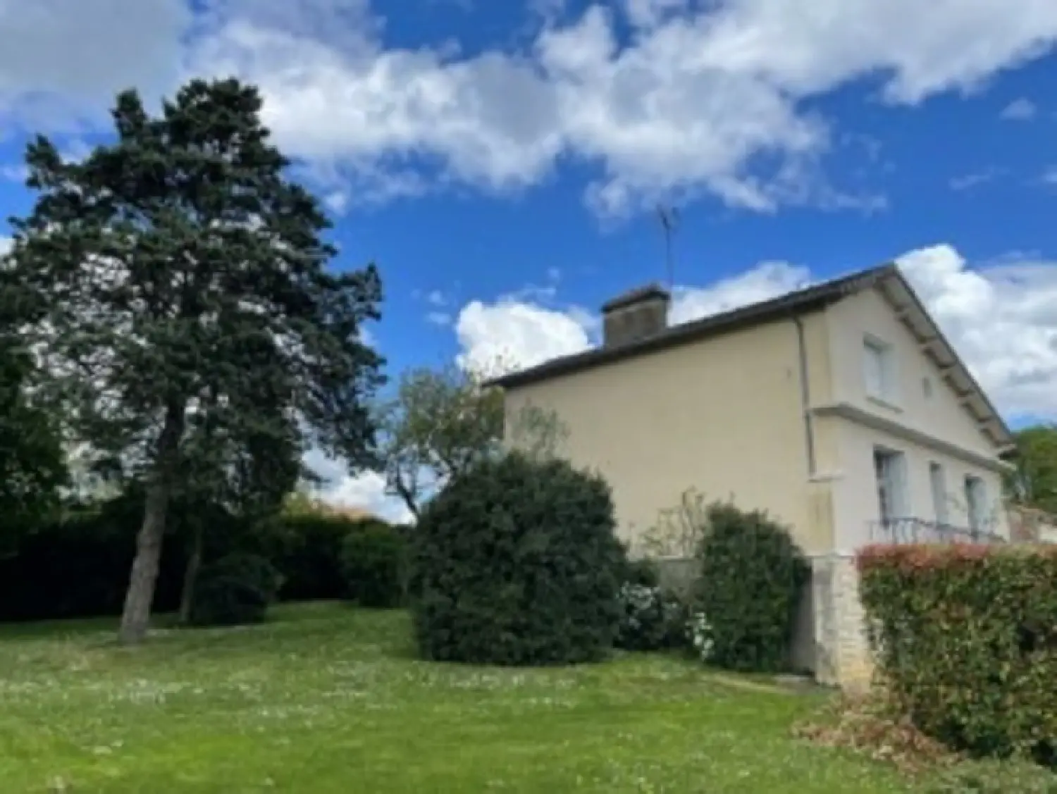  te koop huis Fontaine-le-Comte Vienne 2