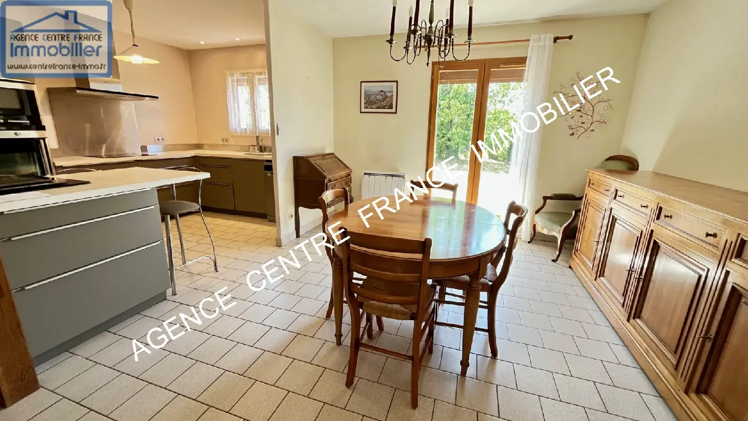  te koop huis La Chapelle-Saint-Ursin Cher 4